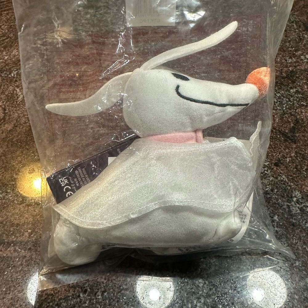 NWT Zero Magnetic Shoulder Light-Up Plush